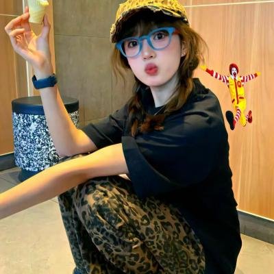 滚女十八招 海报