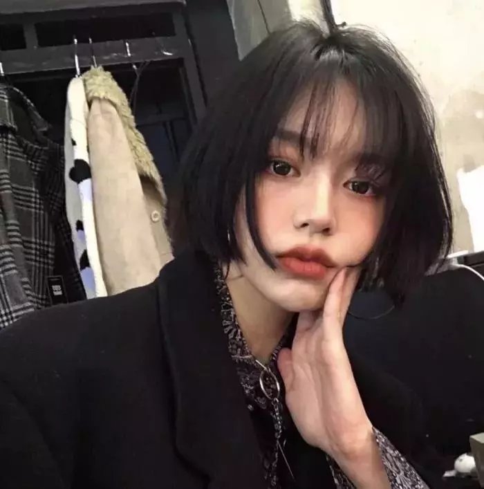 香烟女孩 海报