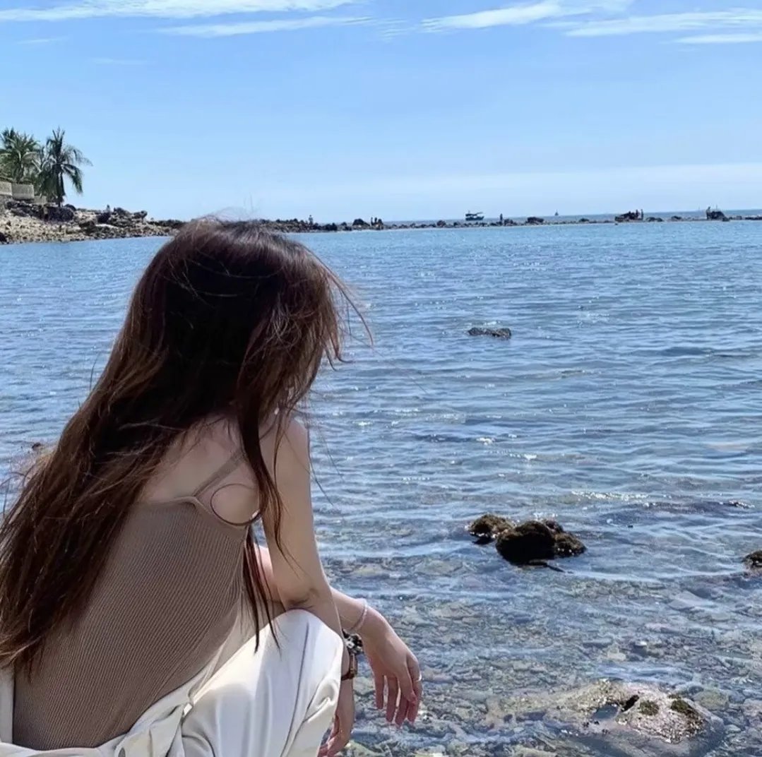 爱慕 海报